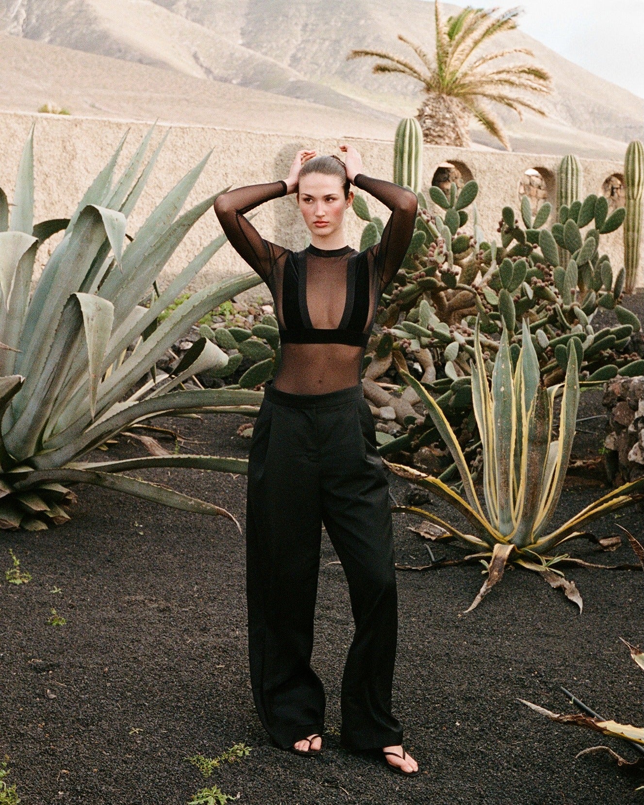MEET UNDRESS CODE: DRESSING UP, WITHOUT WAITING FOR AN OCCASION