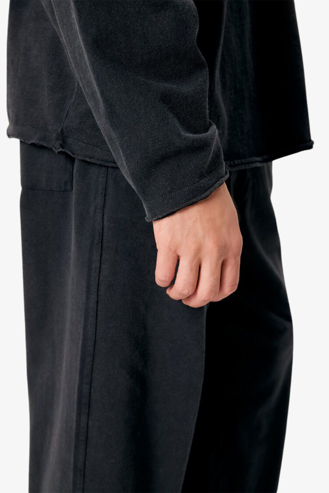AV | Afoma Longsleeve Hoodie