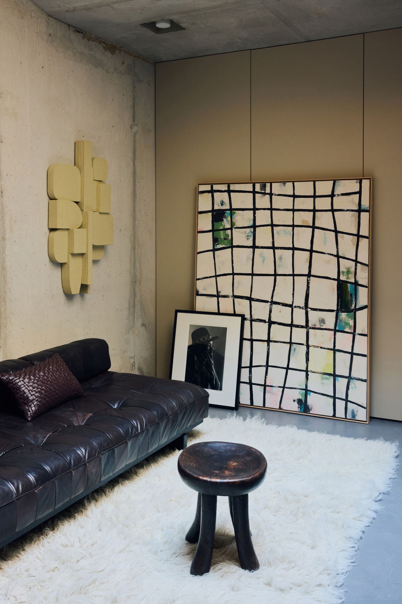 Wall sculpture modernist