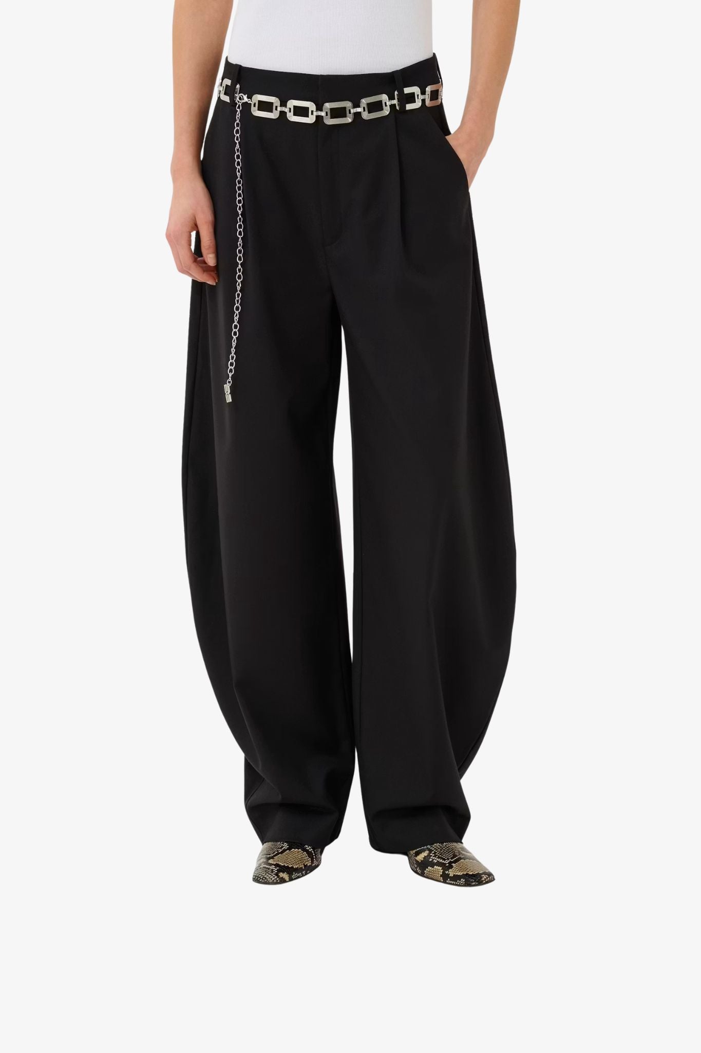 Gestuz_GZcalliaMWbarrelpants.jpg