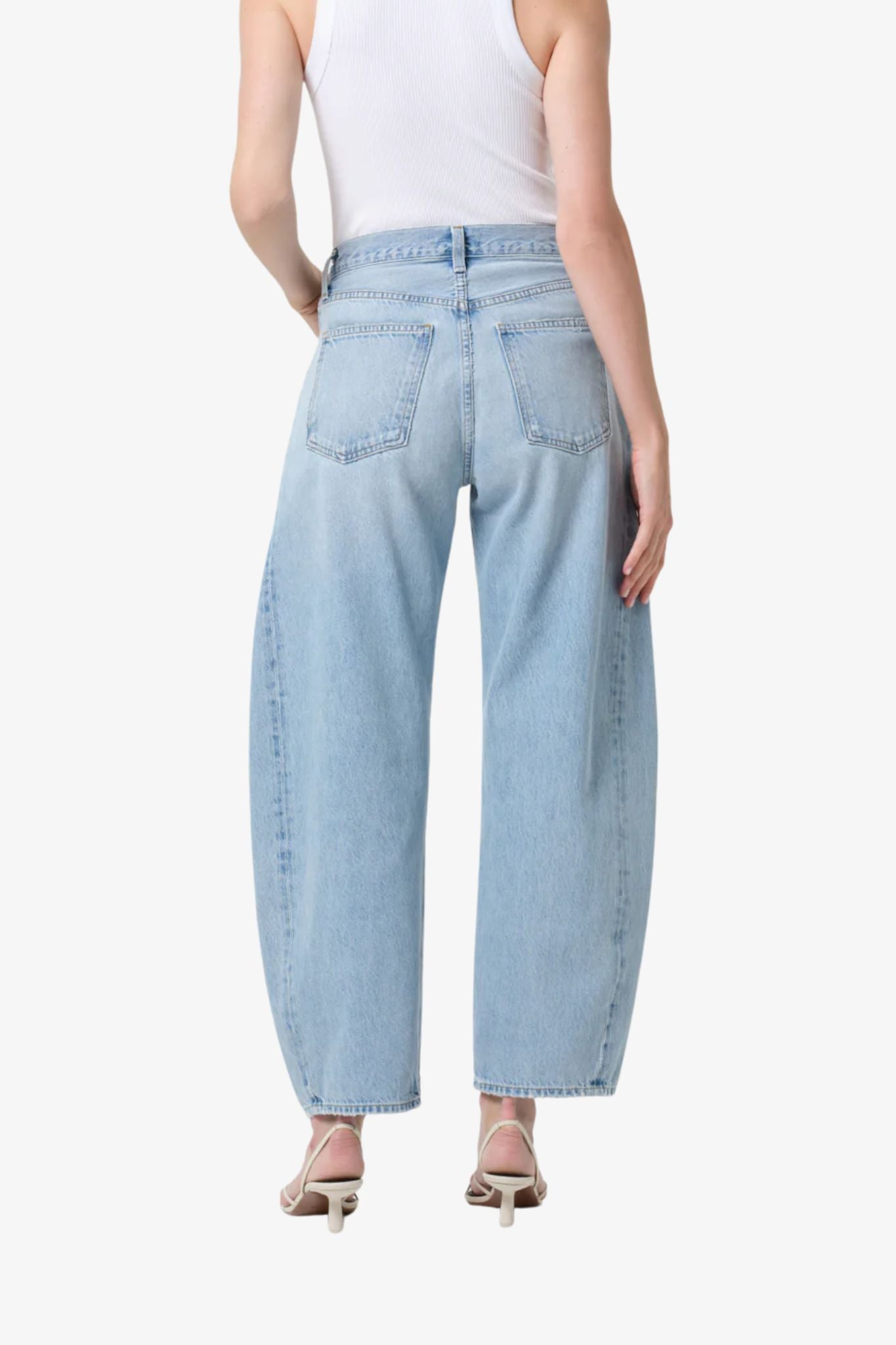Lucie_Peaced_jeans_Brand_Agolde_3.jpg