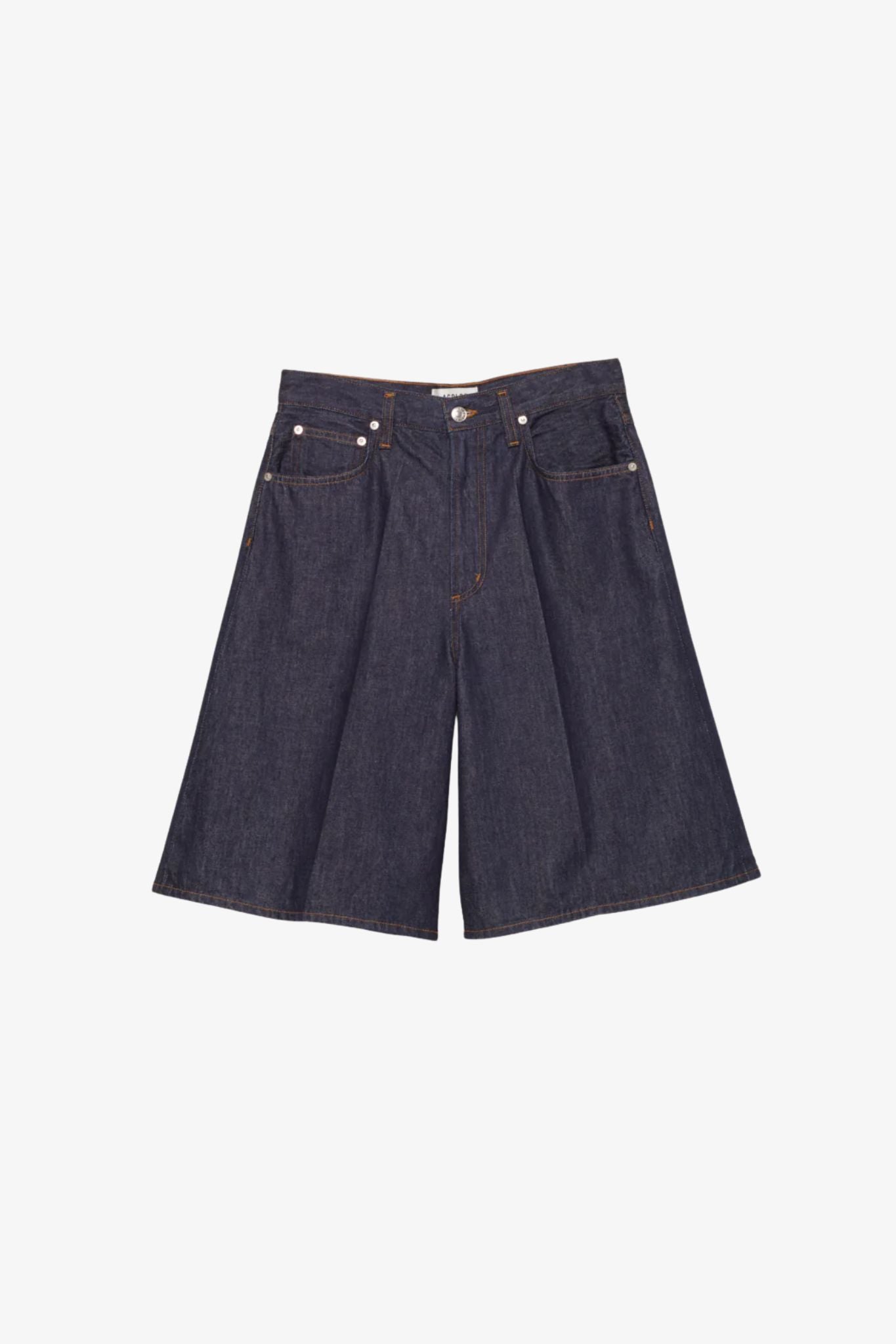 Nolan short