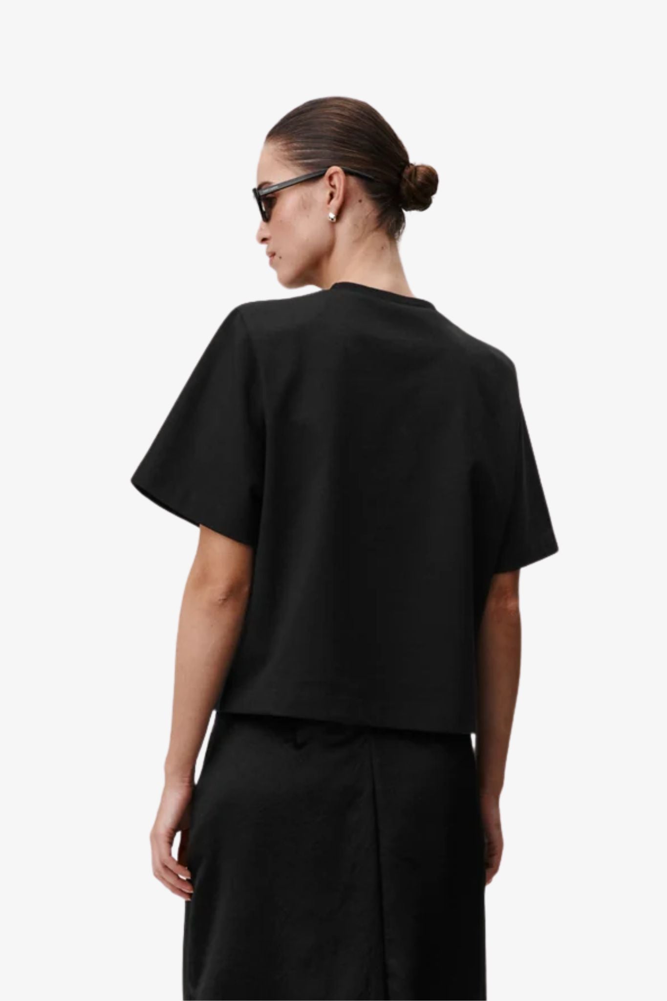 Undress code | everly t-shirt